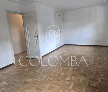 Luxury Semidetached House for rent in Madrid, Spain - Photo 4