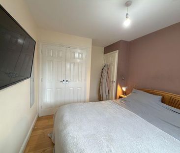 2 bedroom coach house to rent - Photo 6