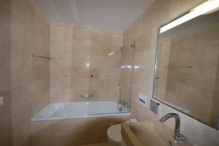 Beautiful apartment in a luxury building - Elysée district! - Photo 5