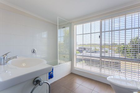 57 Ferry Road, 4158, Thorneside Qld - Photo 4