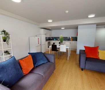 1 bedroom in a house share to rent - Photo 1