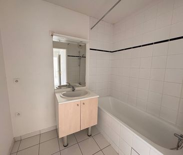 Location Appartement 3 pièces 64m² - Photo 6