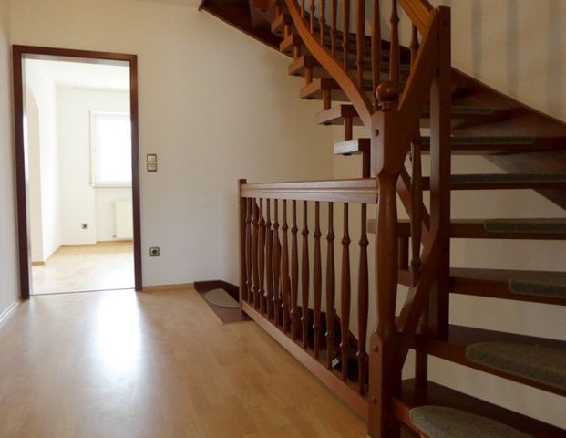 IDEAL FÜR FAMILIEN! Großzügiges REIHENHAUS in toller WOHNLAGE - Foto 1