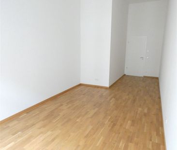 IDEAL für FAMILIEN: 4-Zi. Whg. mit großer Terrasse, Echtholzparkett... - Photo 1