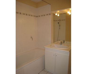 Location Appartement 2 pièces 35m² ORLEANS 45000 - Photo 5