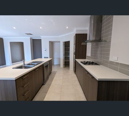 28 Victoria Cross Parade, Wodonga, Vic 3690 - Photo 5