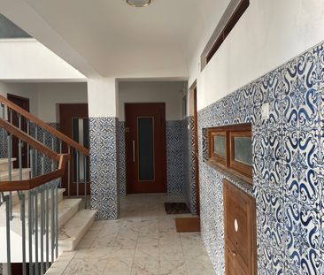 Apartamento T1 para arrendamento sem móveis no Monte Estoril - Photo 4