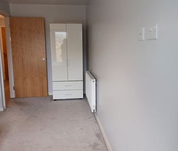 1 Bed Flat, Cross Green Lane, LS9 - Photo 5