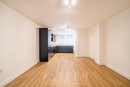 2 bedroom apartment to rent - Photo 2