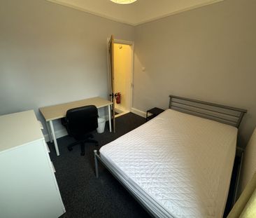 Upper Newborough Street, Burton Stone Lane - P10525 - Photo 4