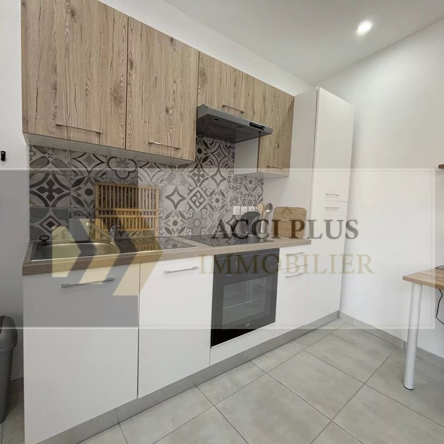 Location Appartement 1 pièce 18m² NIMES 30000 - Photo 1