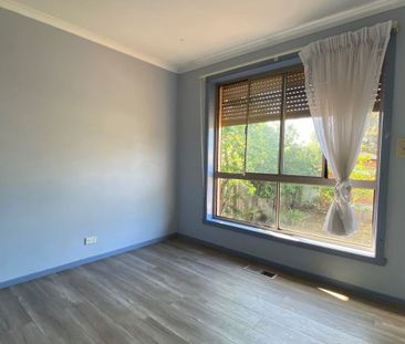 1 Flintoff Court, Mill Park VIC 3082 - Photo 3