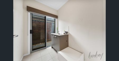 Modern Living Home! - Photo 5