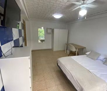 Carrer de Benifairó, Valencia, Valencian Community 46015 - Foto 2