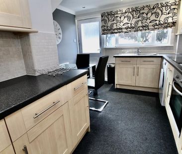3 bedroom terraced house to rent - Photo 5