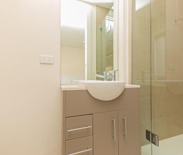 Stylish Townhouse in the Heart of Vermont - Photo 2