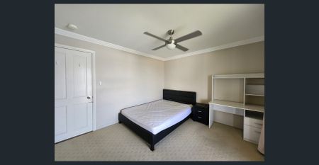 GRAND MODERN LIVING IN GATTON - Photo 3