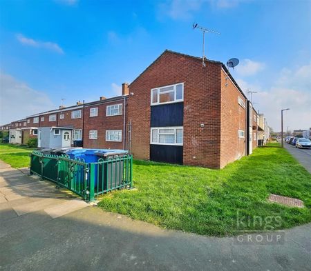 Studio To Let - Photo 5