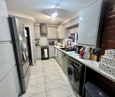 Meridian Road, Boston - Photo 1