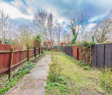 4 bedroom terraced house to rent - Photo 6