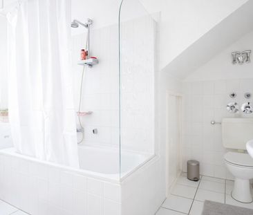 KR-Stadtwald! Tolle Dachgeschosswohnung mit viel Licht und eindruck... - Photo 5