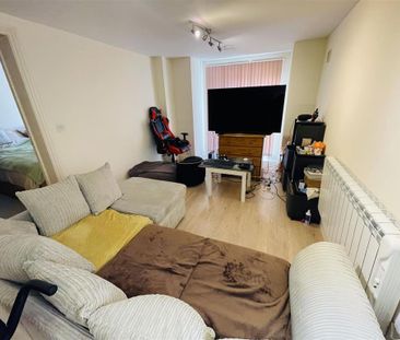 1 bedroom ground floor flat to rent - Photo 4