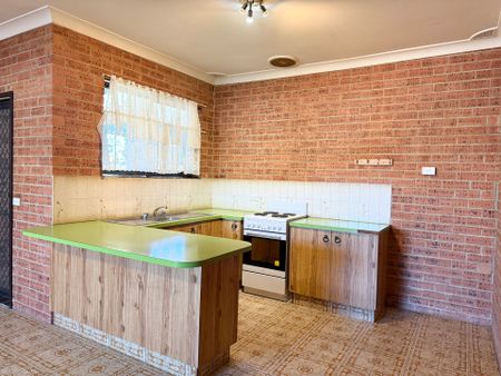 Charming 2-Bedroom Unit in Wallerawang - Photo 5