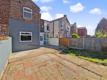 3 bedroom terraced house to rent - Photo 2