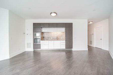 For Lease - 1 Edgewater Drive Unit# 918, Toronto, Ontario - Photo 5