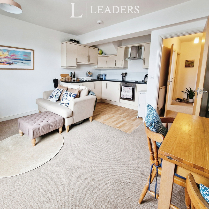 2 bedroom maisonette to rent High Street, Eastleigh, SO50 - Photo 1