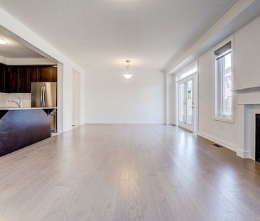 For Lease - 1404 Mockingbird Square, Pickering, Ontario - Photo 1