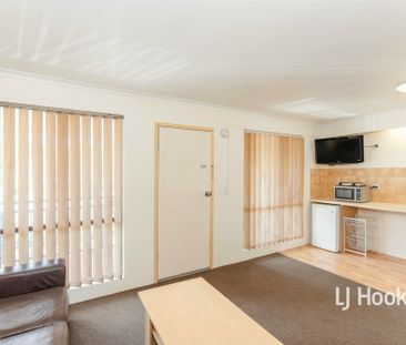 No Vacancies - Furnished Units - Electricity Included - Photo 1