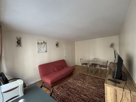 T2 - meublé - Hyper centre - parking - cave - Photo 2