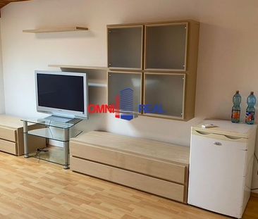2 Izbový byt v staršej novostavbe na Stavbárskej ulici vo Vrakúni s... - Photo 1