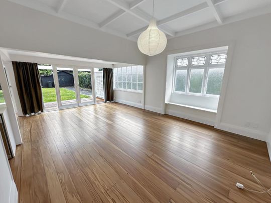 Well renovated 3 bedroom sanctuary - Photo 1