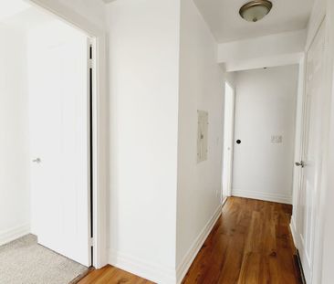 UPTOWN RESIDENCES: Yonge St & Bloor St (35 Balmuto St) AD#02306 - Photo 1