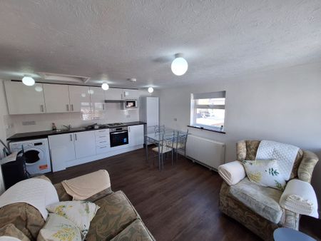 Westhill Place - Photo 3