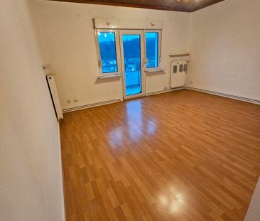 Charmante 3.5 Zimmerwohnung in einer ruhigen Gegend - Photo 2