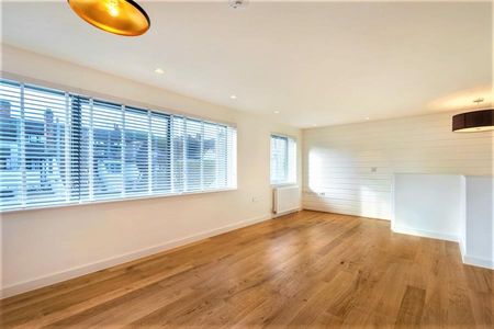 Premier House, West Byfleet, Surrey, KT14 - Photo 4