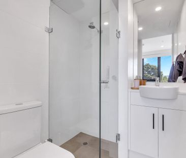 Light, Modern & Fully Furnished! - Photo 6