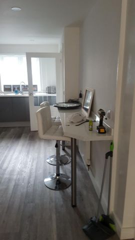 2 bedroom end of terrace house to rent - Photo 3