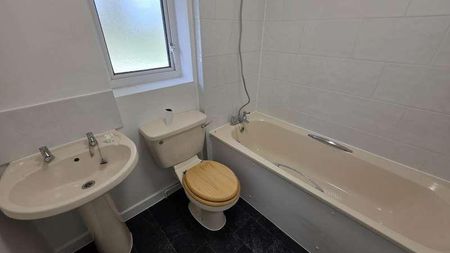 Crib Close, Chard, TA20 - Photo 5