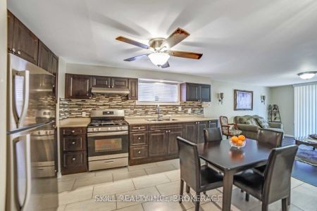 For Lease - 26 Cabana Drive, Toronto, Ontario - Photo 2