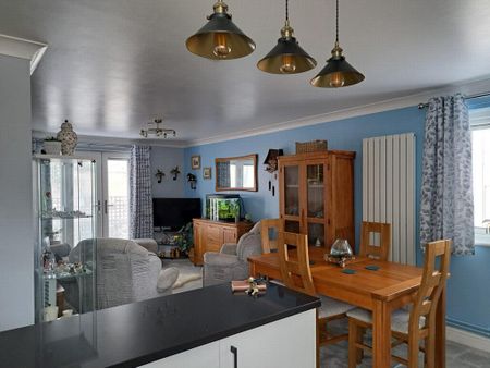 2 bedroom flat to rent - Photo 3