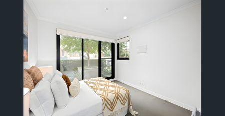 Stylish One Bedroom with Private Terrace - Photo 3