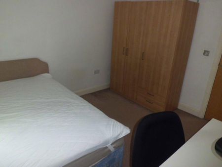 2 bedroom flat to rent - Photo 5