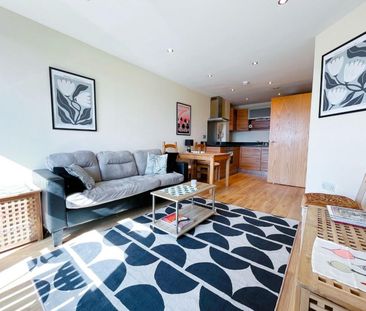 1 bedroom Flat To Let - Photo 3