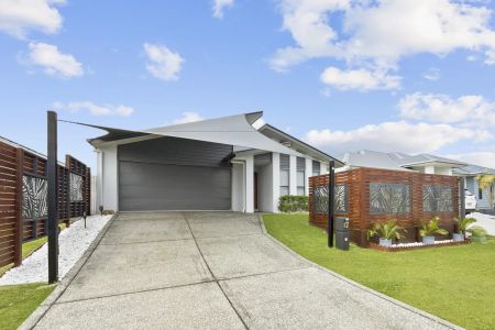Renovated and Welcoming Family Home in the Breeze, Peregian Beach - Photo 4
