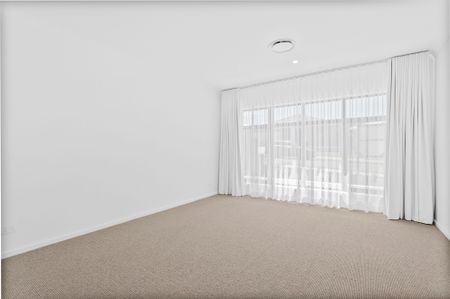 Brand New Luxury Home in Sought After Horsley - Photo 2