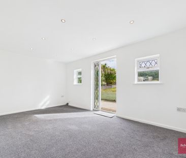 2 bedroom semi-detached bungalow to rent - Photo 2